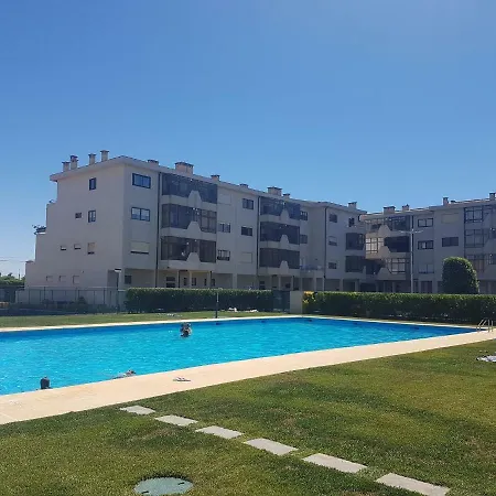 Sunny Holidays Apartment *